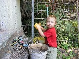 bei der Arbeit in Berlin 2006

im Garten-Atelier